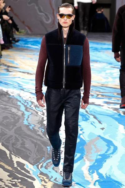Look 26